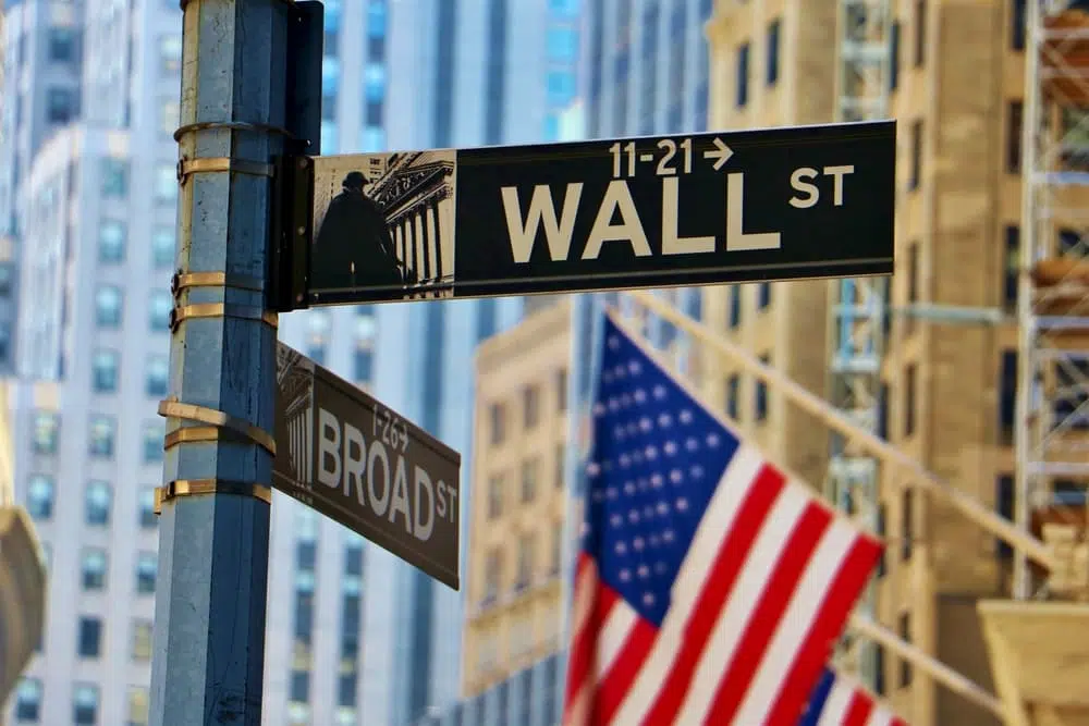 Placa de Wall Street, em Nova York.