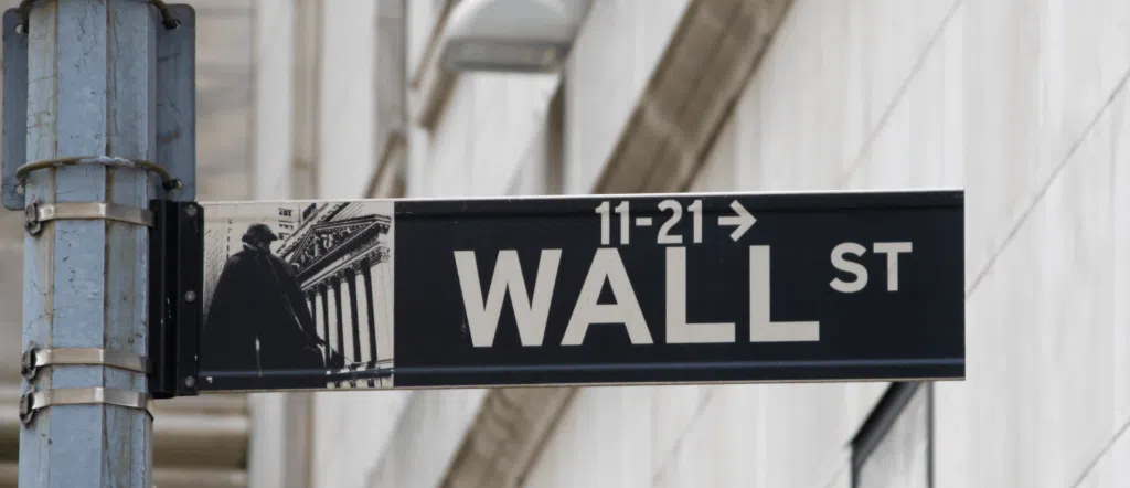 Placa de Wall Street em detalhes.