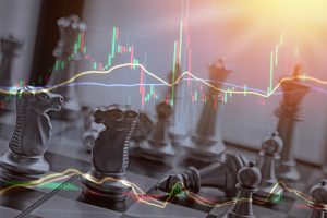 imagem mostra uma análise técnica com peças de xadrez