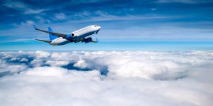 Saída Fiscal: imagem mostra um avião decolando