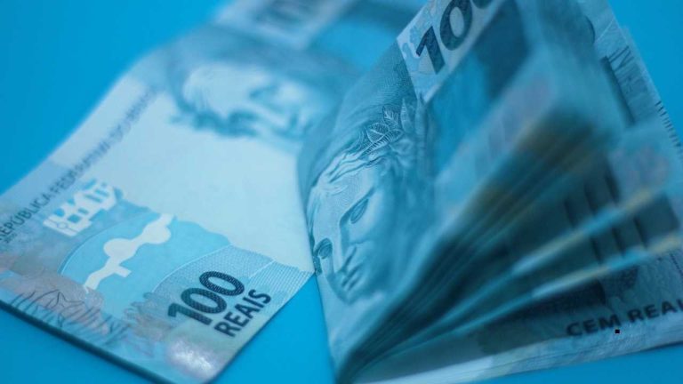 Fundo DI ou Tesouro Selic qual rende mais para você em 2026