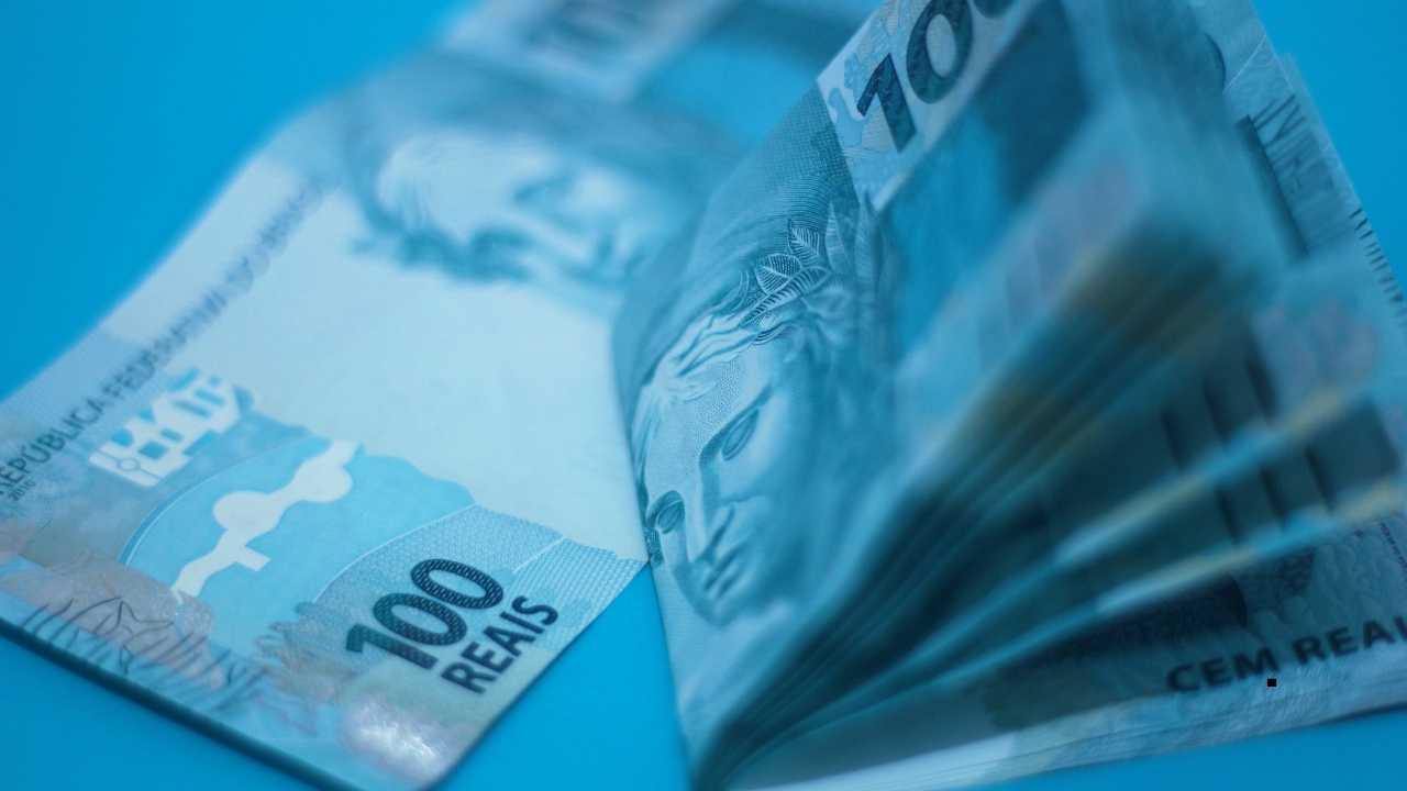 Fundo DI ou Tesouro Selic qual rende mais para você em 2026